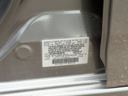 Used 2025 Nissan Versa SV FWD image 25