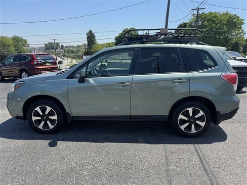 Used 2017 Subaru Forester 2.5i Premium w/ All-Weather Package AWD/4WD image 5