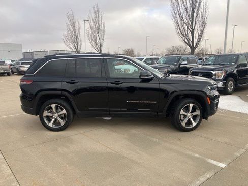 Certified 2023 Jeep Grand Cherokee Limited image 5