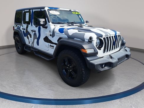 Used 2021 Jeep Wrangler Unlimited Sport AWD/4WD image 3