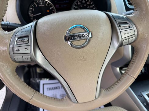Used 2015 Nissan Altima 2.5 SV w/ Convenience Package image 18
