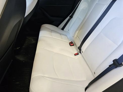 Used 2023 Tesla Model 3 Standard Range RWD image 11