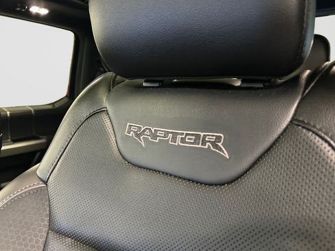 Used 2020 Ford F150 Raptor w/ Equipment Group 802A Luxury AWD/4WD image 9