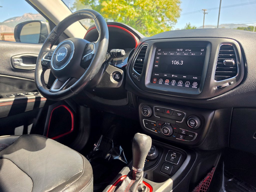 Used 2019 Jeep Compass Trailhawk w/ Leather Interior Group AWD/4WD image 15