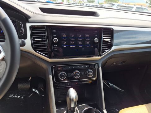 Used 2023 Volkswagen Atlas Cross Sport SEL AWD/4WD image 29