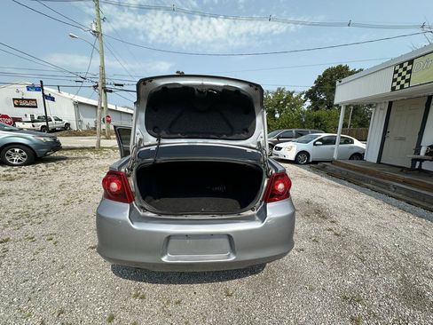 Used 2014 Dodge Avenger SE FWD image 9