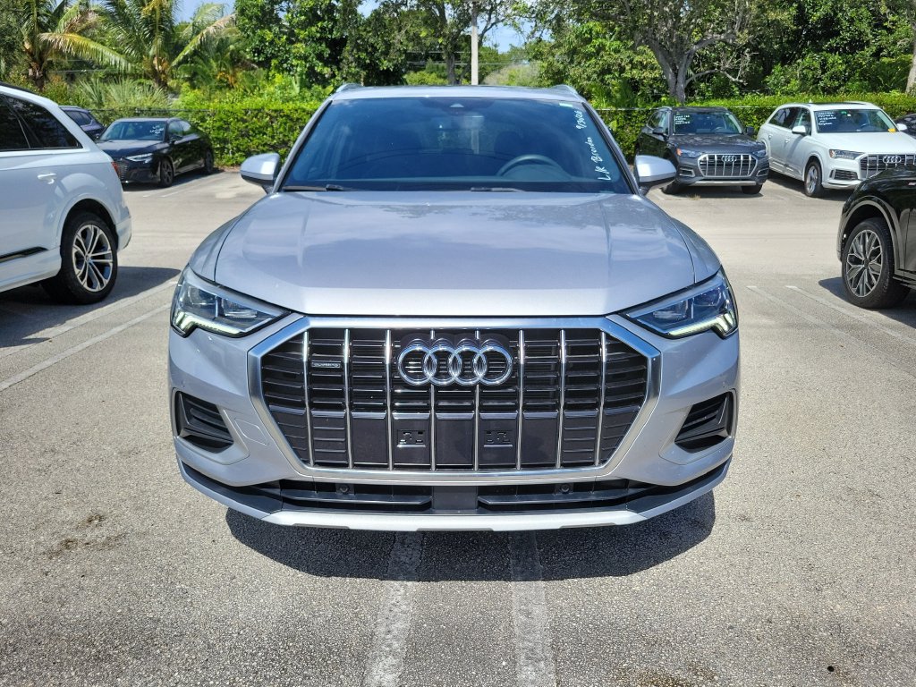 Used 2024 Audi Q3 2.0T Premium w/ Convenience Package AWD/4WD image 2