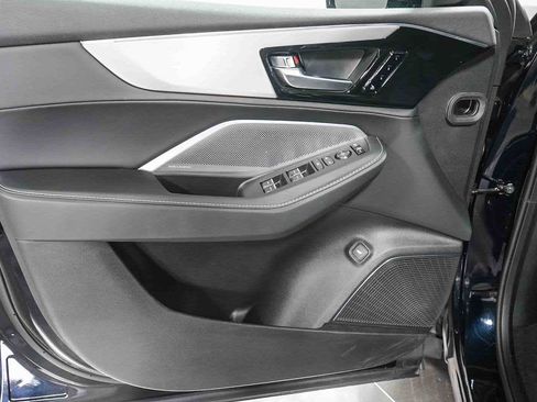 Used 2025 Acura MDX SH-AWD w/ Technology Package image 22