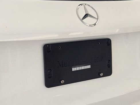 Used 2018 Mercedes-Benz GLC 300 4MATIC image 10