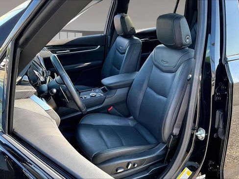 Certified 2024 Cadillac XT6 Sport w/ LPO, Floor Liner Package AWD/4WD image 27