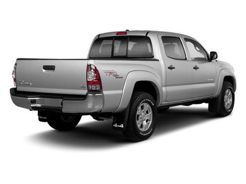 Used 2010 Toyota Tacoma PreRunner RWD image 2