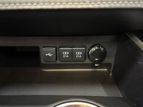 Used 2021 Toyota Highlander XSE AWD/4WD image 18