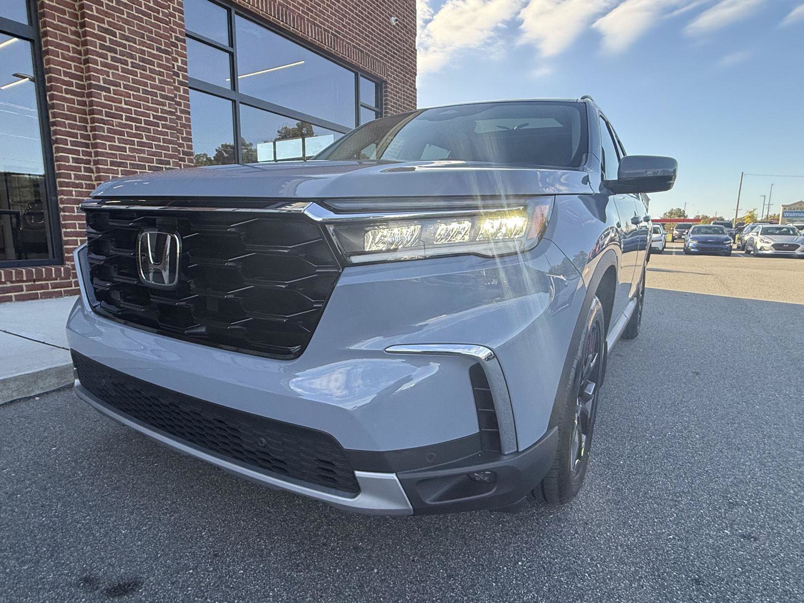 Used 2025 Honda Pilot Touring image 29