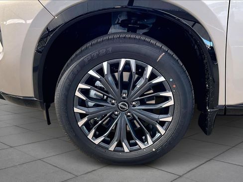 New 2026 Nissan Rogue Platinum image 9