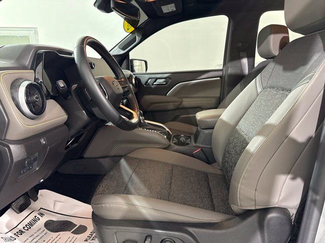 Used 2024 Chevrolet Colorado ZR2 w/ Technology Package AWD/4WD image 16