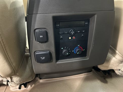 Used 2013 Ford Expedition EL XLT image 22