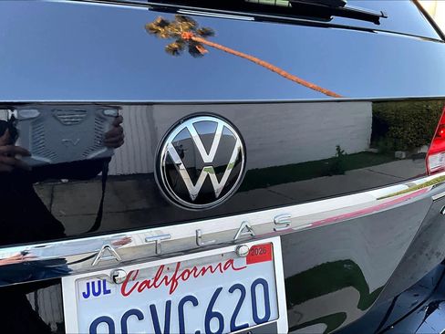 Used 2023 Volkswagen Atlas SEL Premium image 30