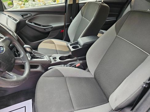 Used 2014 Ford Focus S FWD image 18