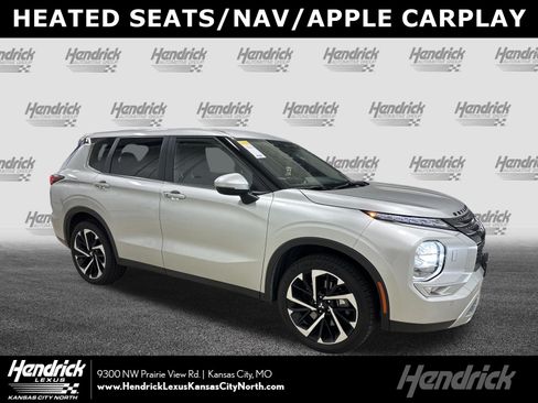 Used 2024 Mitsubishi Outlander SE AWD/4WD image 1