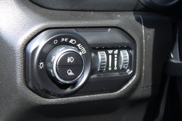 Used 2022 Jeep Gladiator Overland AWD/4WD image 14