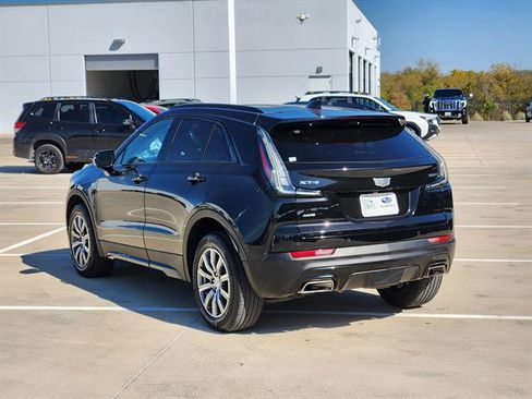 Used 2022 Cadillac XT4 Sport w/ Enhanced Visibility Package image 3