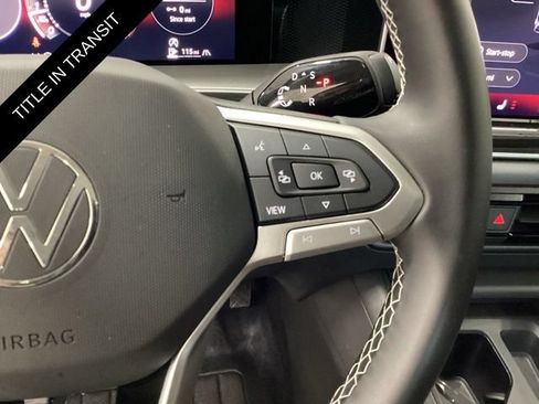 Used 2025 Volkswagen Tiguan SE w/ Panoramic Sunroof Package AWD/4WD image 20
