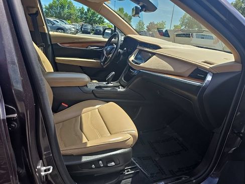 Used 2018 Cadillac XT5 Platinum w/ Driver Assist Package AWD/4WD image 30