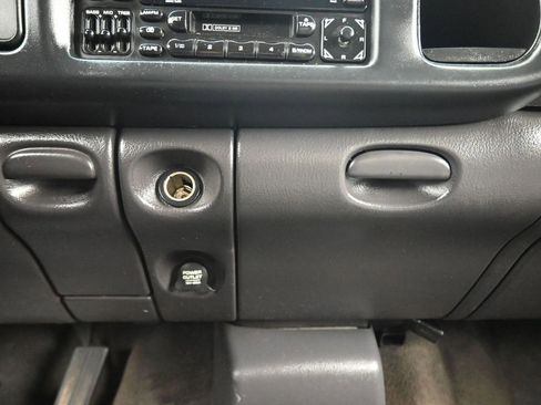 Used 2001 Dodge Ram 2500 Truck 4x4 Quad Cab image 18