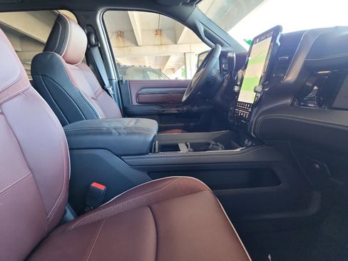 New 2025 RAM 2500 Limited image 19