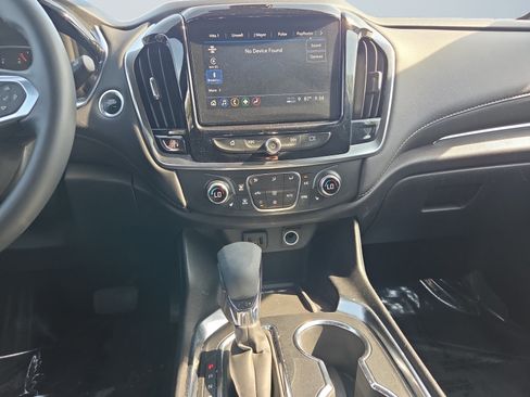 Used 2023 Chevrolet Traverse LT w/ Rear Camera Mirror Package AWD/4WD image 13