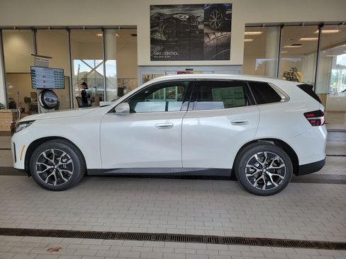 New 2026 BMW X3 xDrive30i w/ Convenience Package AWD/4WD image 2