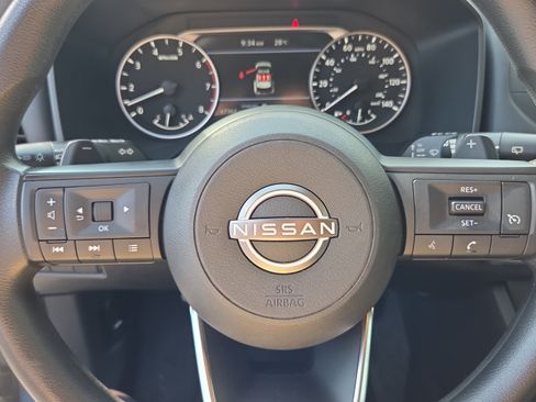 Used 2023 Nissan Rogue S FWD image 24