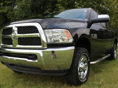 Used 2016 RAM 2500 Tradesman w/ Chrome Appearance Group image 15