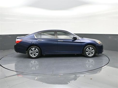 Used 2015 Honda Accord LX image 24