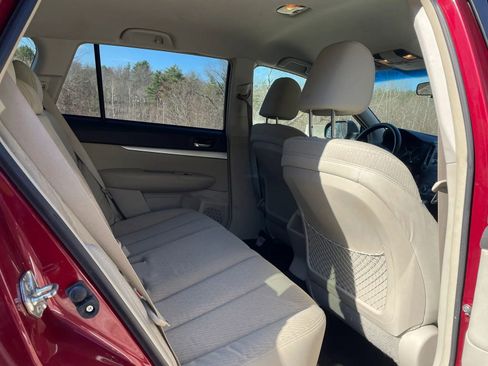 Used 2011 Subaru Outback 2.5i Premium w/ All-Weather Pkg image 24