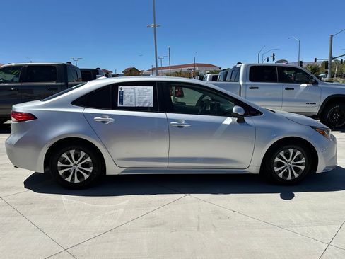 Used 2022 Toyota Corolla LE FWD image 11