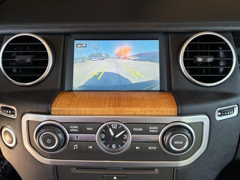 Used 2014 Land Rover LR4 HSE image 14