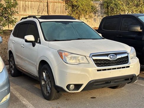 Used 2016 Subaru Forester 2.5i Touring w/ Eyesight & Navigation System image 3