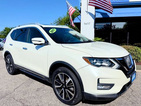 Used 2017 Nissan Rogue SL w/ SL Premium Package AWD/4WD image 1