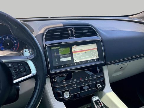 Used 2020 Jaguar F-PACE SVR AWD/4WD image 7