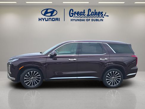 Used 2023 Hyundai Palisade Calligraphy FWD image 2