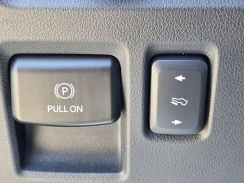 Used 2023 Ford F150 Platinum w/ Equipment Group 701A High AWD/4WD image 16