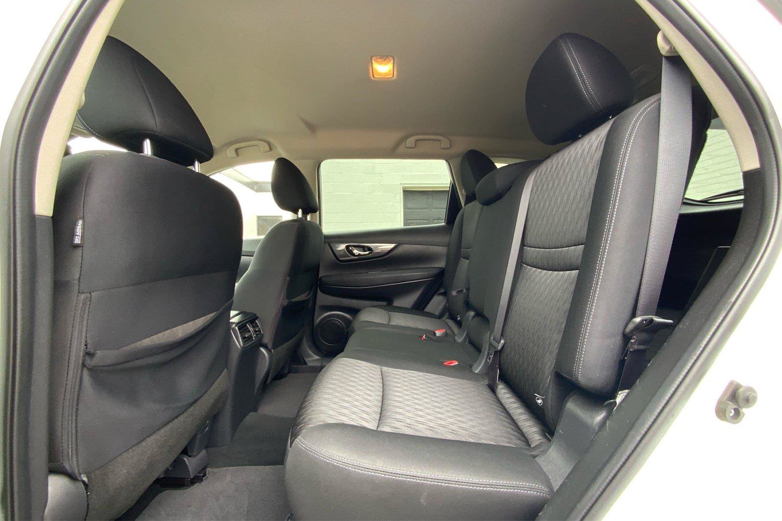 Used 2020 Nissan Rogue SV AWD/4WD image 11