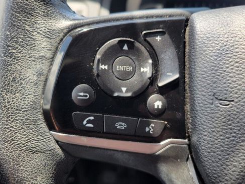 Used 2019 Honda Pilot Touring image 16