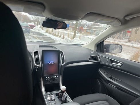 Used 2023 Ford Edge SE w/ Black Appearance Package image 16