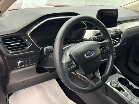Used 2020 Ford Escape SE image 14