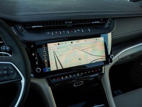 New 2026 Jeep Grand Cherokee L Limited image 25