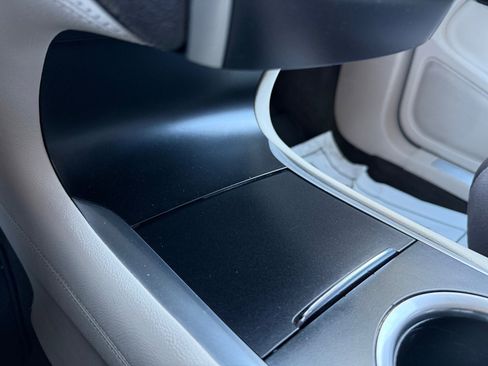 Used 2019 Lincoln MKC Reserve image 14