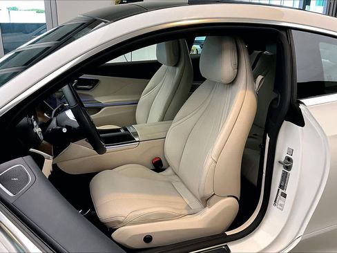 Used 2025 Mercedes-Benz CLE 300 4MATIC Coupe image 7