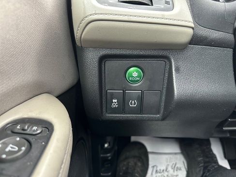 Used 2017 Honda HR-V EX image 31